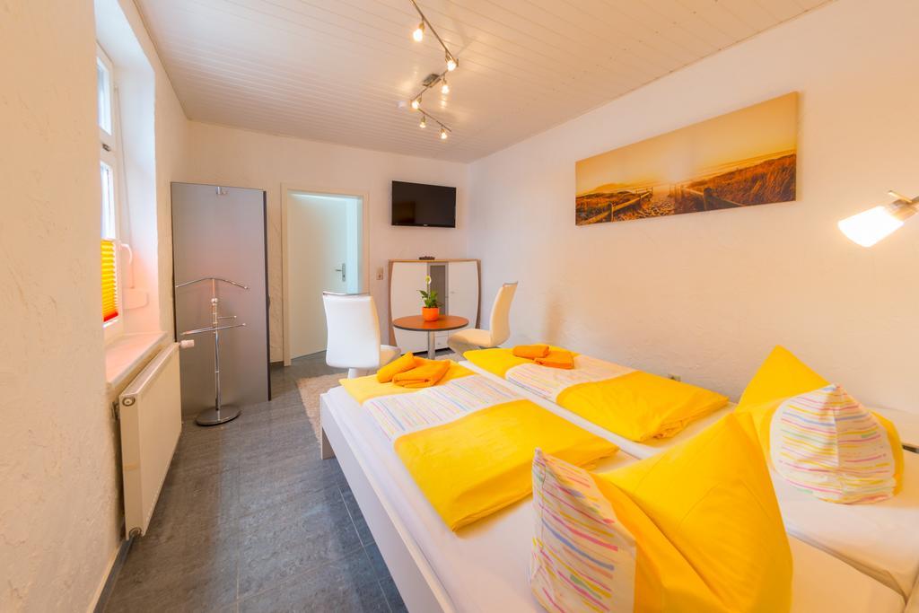 Hotel Am Mueritzhafen Garni Варен Екстер'єр фото